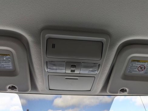 Used 2020 Nissan NV 2500 SV image 20