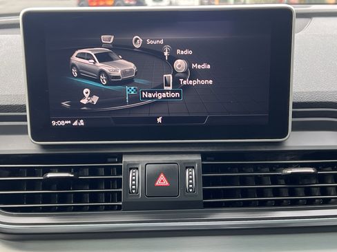 Used 2018 Audi SQ5 Premium Plus w/ Navigation Package image 22