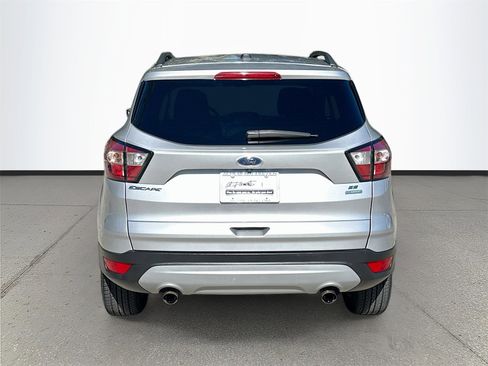 Used 2018 Ford Escape SE image 6