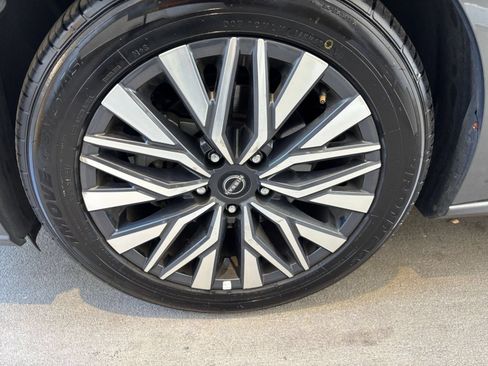 Used 2025 Nissan Altima 2.5 SV FWD image 24