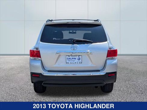 Used 2013 Toyota Highlander SE FWD image 4