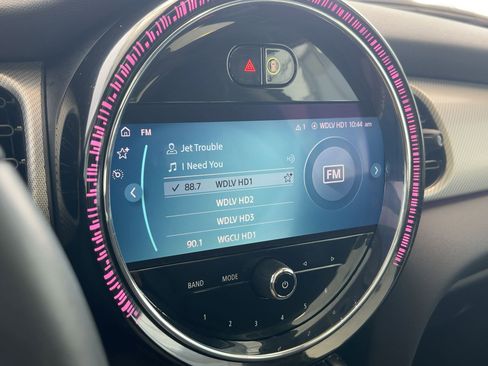 Used 2024 MINI Cooper 2-Door Hardtop image 23