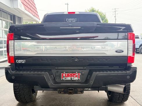 Used 2017 Ford F250 Platinum w/ FX4 Off-Road Package AWD/4WD image 4