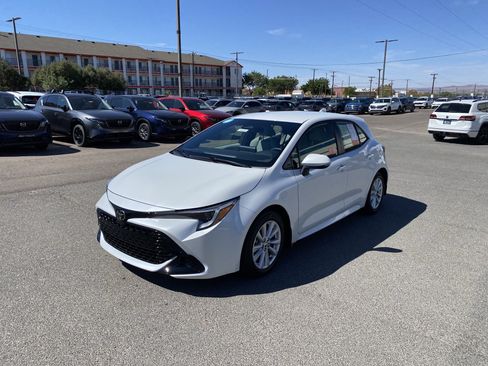 Used 2025 Toyota Corolla SE FWD image 7