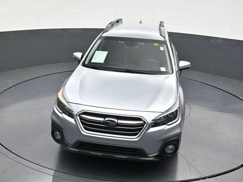 Used 2019 Subaru Outback 3.6R Limited AWD/4WD image 19