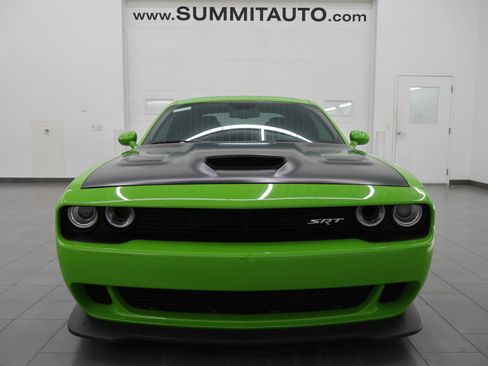 Used 2017 Dodge Challenger SRT Hellcat RWD image 22
