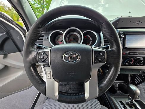 Used 2015 Toyota Tacoma 4x4 Double Cab w/ TRD Sport Package image 43