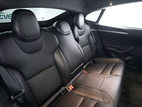 Used 2024 Tesla Model S image 5