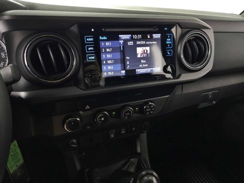 Used 2019 Toyota Tacoma TRD Off-Road AWD/4WD image 20