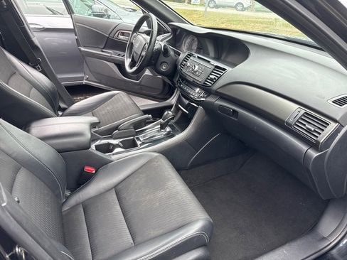 Used 2016 Honda Accord Sport image 12