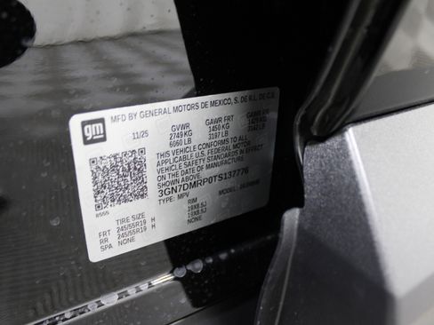 New 2026 Chevrolet Equinox EV LT image 40