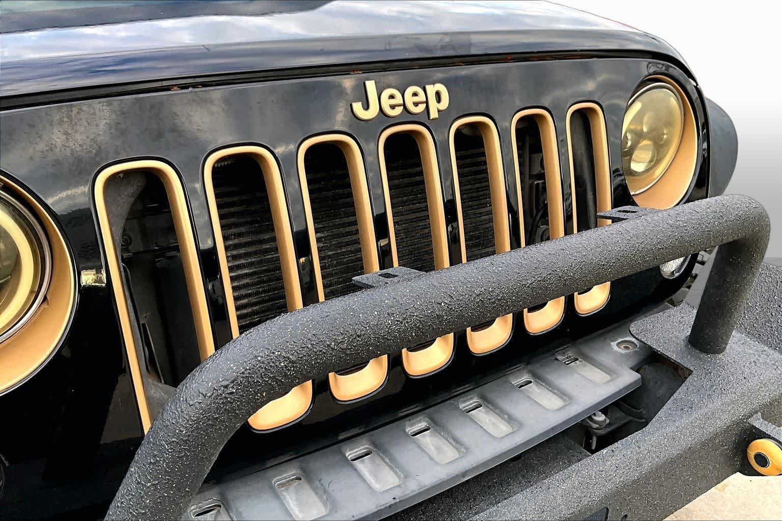 Used 2014 Jeep Wrangler Unlimited Sahara AWD/4WD image 29
