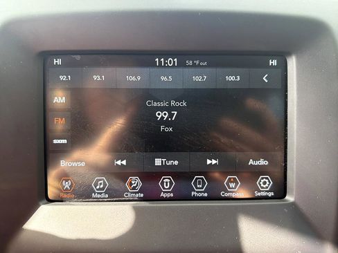 Used 2020 Jeep Compass Latitude image 16