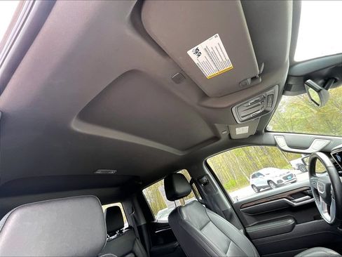 Used 2025 GMC Sierra 1500 SLT AWD/4WD image 7