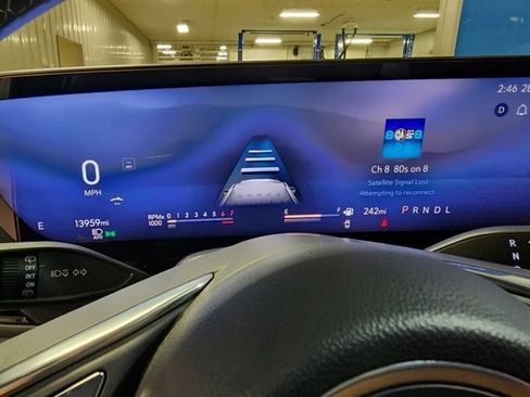 Certified 2025 Buick Enclave Sport Touring image 15