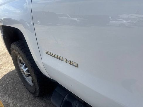 Used 2017 Chevrolet Silverado 2500 W/T RWD image 7