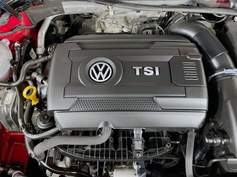 Used 2016 Volkswagen Golf Limited Edition image 32