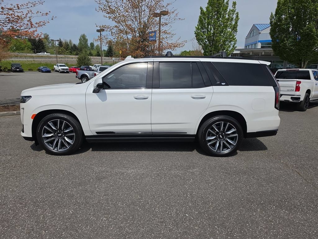 Certified 2024 Cadillac Escalade Sport Platinum w/ Heavy-Duty Trailer Package AWD/4WD image 3