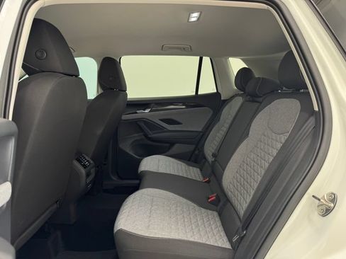 Used 2025 Volkswagen Tiguan S FWD image 19