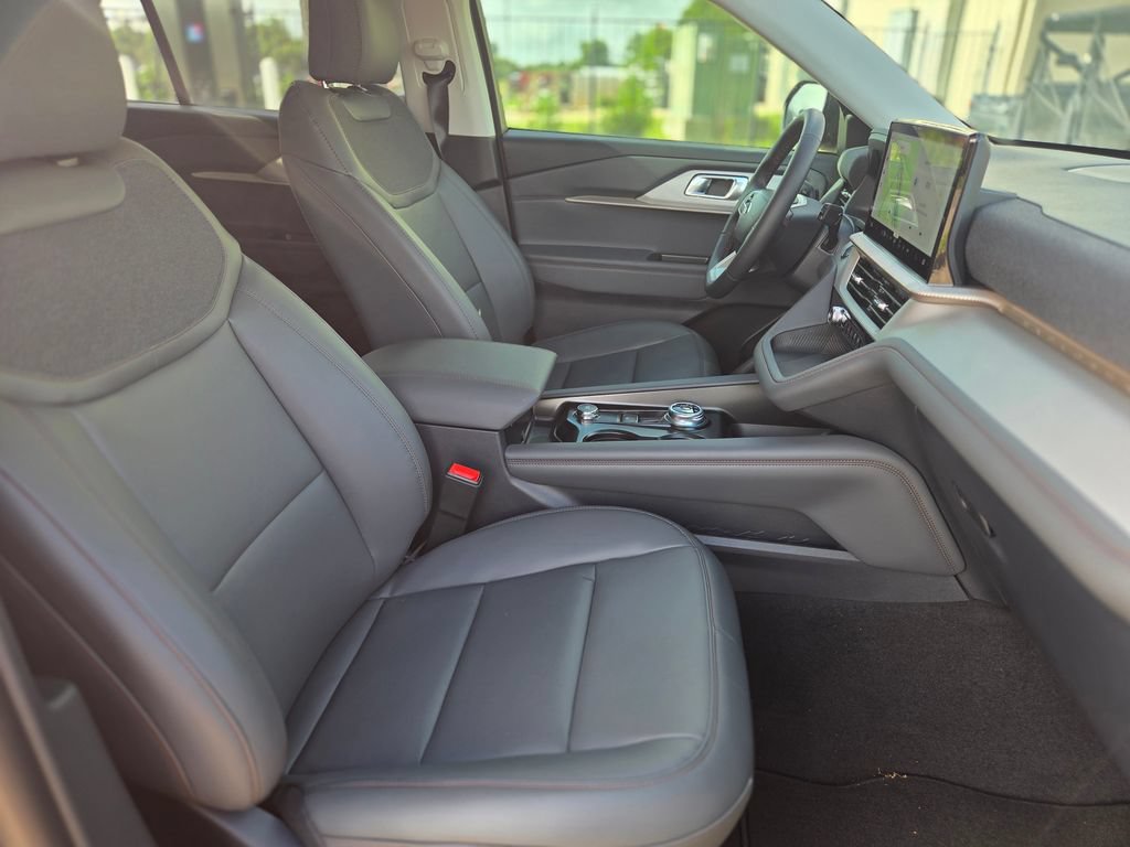 New 2026 Ford Explorer Active w/ Active Comfort Package RWD image 10