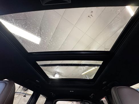 Used 2025 Nissan Armada Platinum AWD/4WD image 34