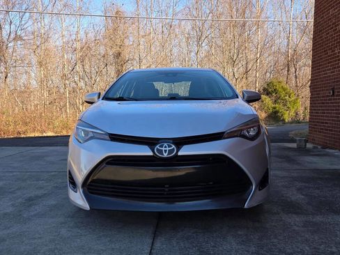Used 2017 Toyota Corolla LE image 2