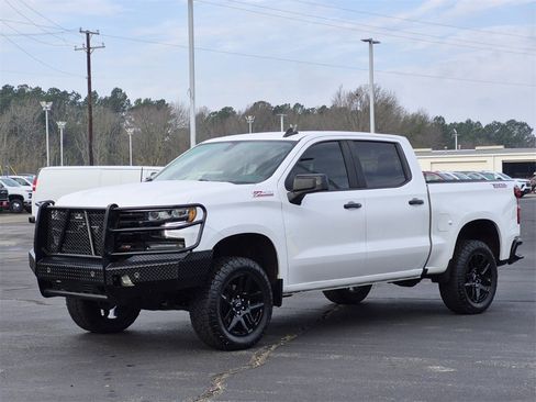 Used 2021 Chevrolet Silverado 1500 LT Trail Boss w/ Bed Protection Package image 3