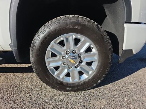 Used 2024 Chevrolet Silverado 2500 High Country w/ High Country Premium Package AWD/4WD image 13