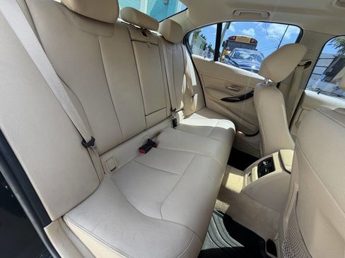 Used 2015 BMW 320i Sedan RWD image 12
