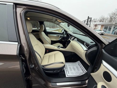 Used 2019 INFINITI QX50 Essential w/ Premium Heat Package image 13