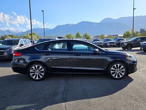 Used 2020 Ford Fusion SE AWD/4WD image 2