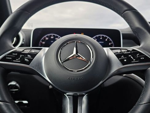 New 2025 Mercedes-Benz GLC 300 GLC 300 image 24