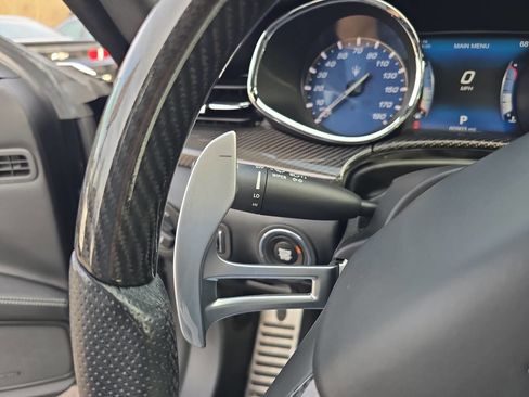 Used 2017 Maserati Quattroporte S GranSport image 44