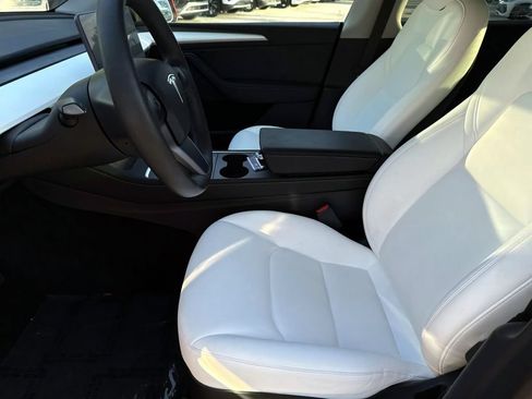 Used 2023 Tesla Model Y Long Range AWD/4WD image 14