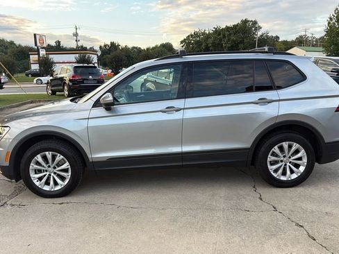 Used 2020 Volkswagen Tiguan S FWD image 2