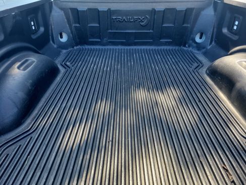 Used 2025 Ford F250 XLT image 13