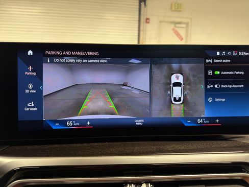 Used 2023 BMW i4 eDrive35 w/ Premium Package RWD image 19