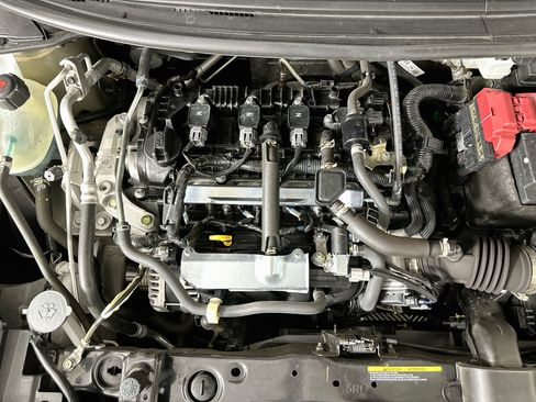 Used 2025 Nissan Versa SV FWD image 30
