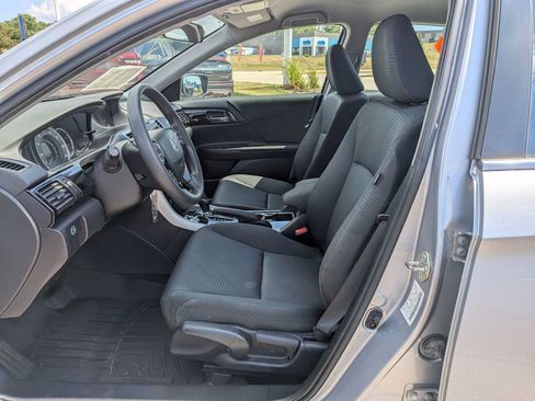 Used 2016 Honda Accord LX image 15