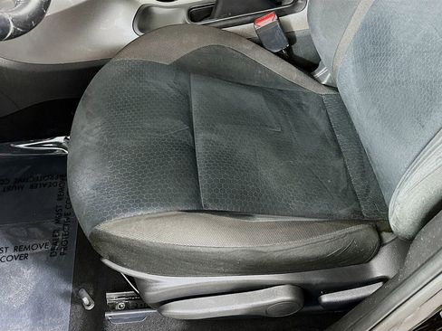 Used 2015 Nissan Juke SV image 25