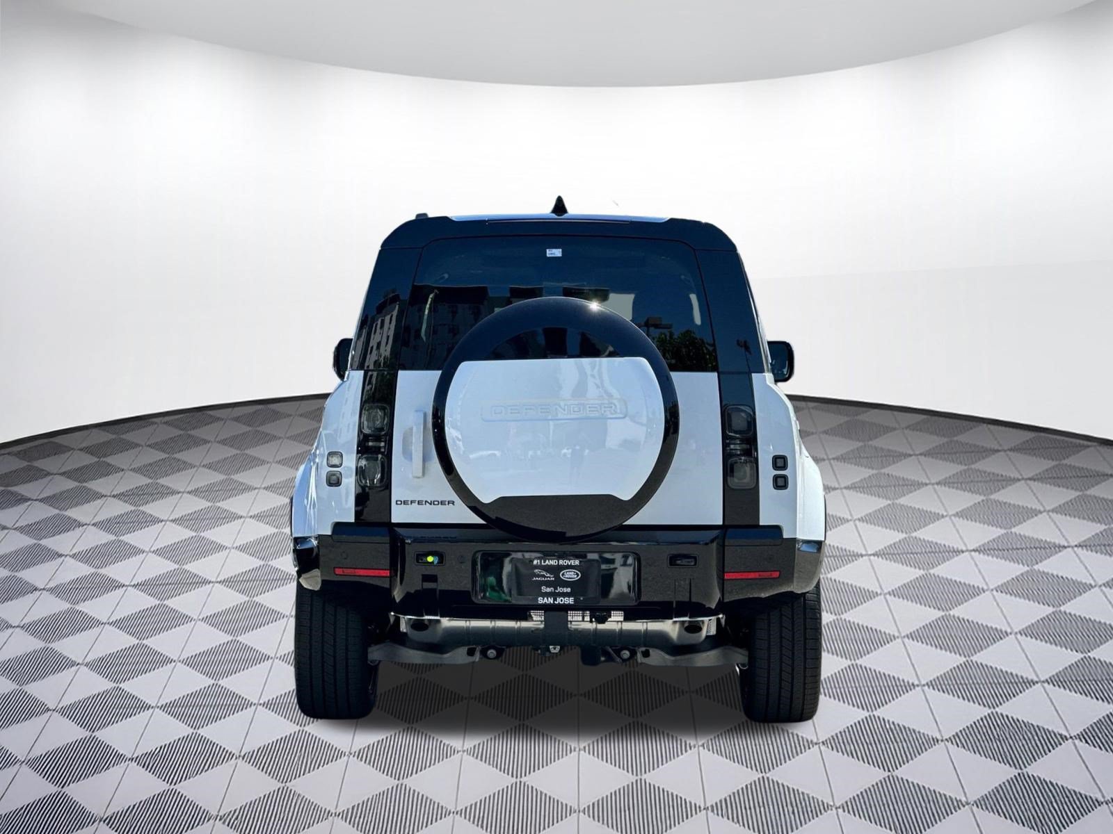 New 2026 Land Rover Defender 110 X-Dynamic SE AWD/4WD image 9