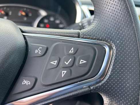 Used 2023 Chevrolet Equinox LT image 22