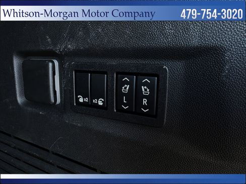 Used 2022 GMC Yukon AT4 image 41