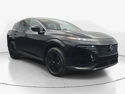 Used 2025 Nissan Murano SV image 2