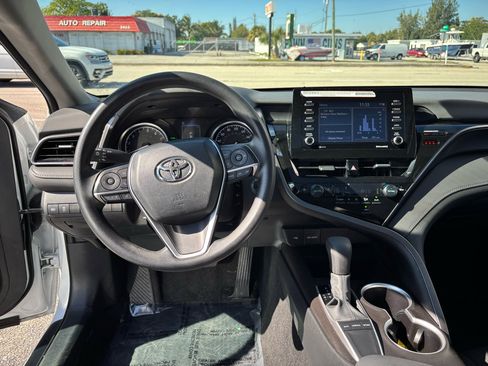 Used 2024 Toyota Camry LE image 10