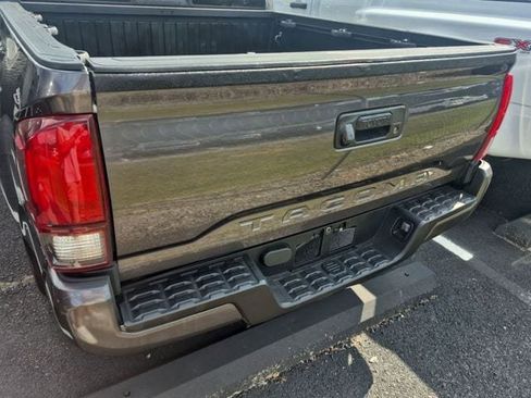 Used 2019 Toyota Tacoma SR w/ SR Convenience Package RWD image 3