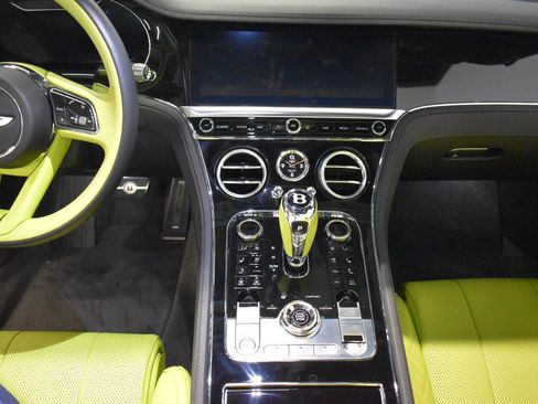 Used 2021 Bentley Continental GT image 18