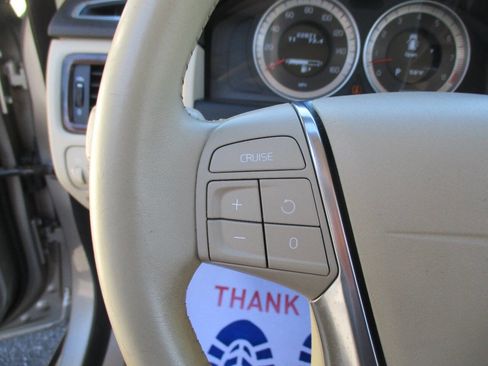 Used 2013 Volvo XC70 3.2 image 14