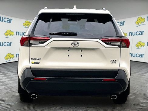Used 2021 Toyota RAV4 XLE Premium AWD/4WD image 5