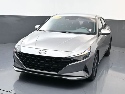 Certified 2023 Hyundai Elantra SEL image 7